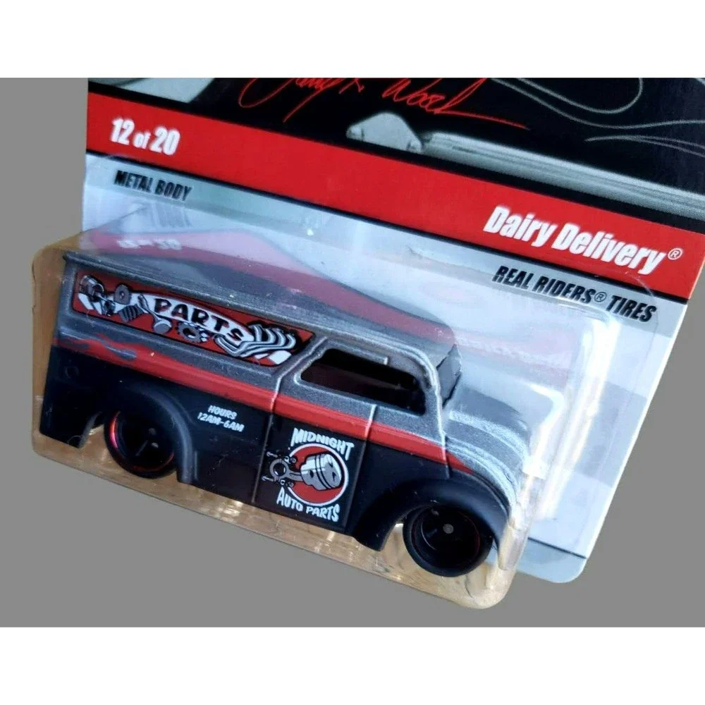 2009 Hot Wheels DAIRY DELIVERY Larry's Garage Metalflake Matte Black 12/20 1:64